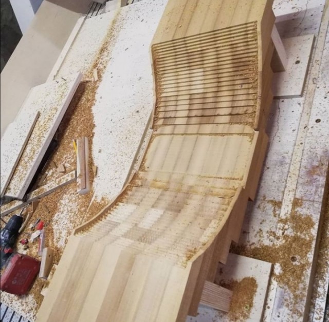 Столяр-судостроитель создает потрясающие ванны из дерева