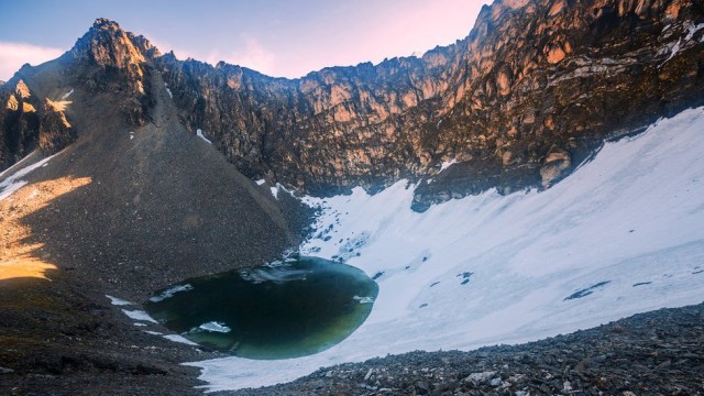 Несколько жутких мест и предметов, найденных на глубине озёр и морей