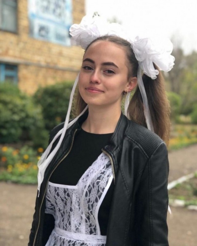 Снова в школу! Наши милые школьные подружки