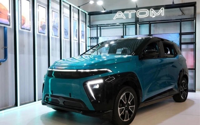Стало известно, когда начнется серийное производство российского автомобиля «Атом»