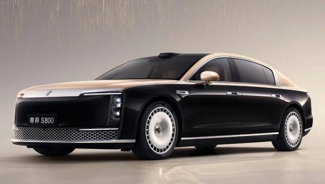 Вьетнамский производитель автомобилей VinFast представил два новых электромобиля представительского класса