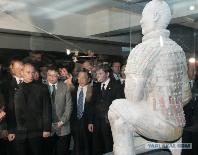 Путин, который смотрит на разные вещи по-разному..