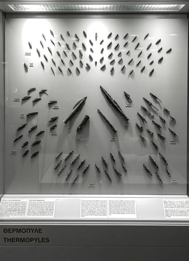 Помните? «— Наши стрелы закроют вам солнце! — Значит будем сражаться в тени...» (c) 300 cпартанцев