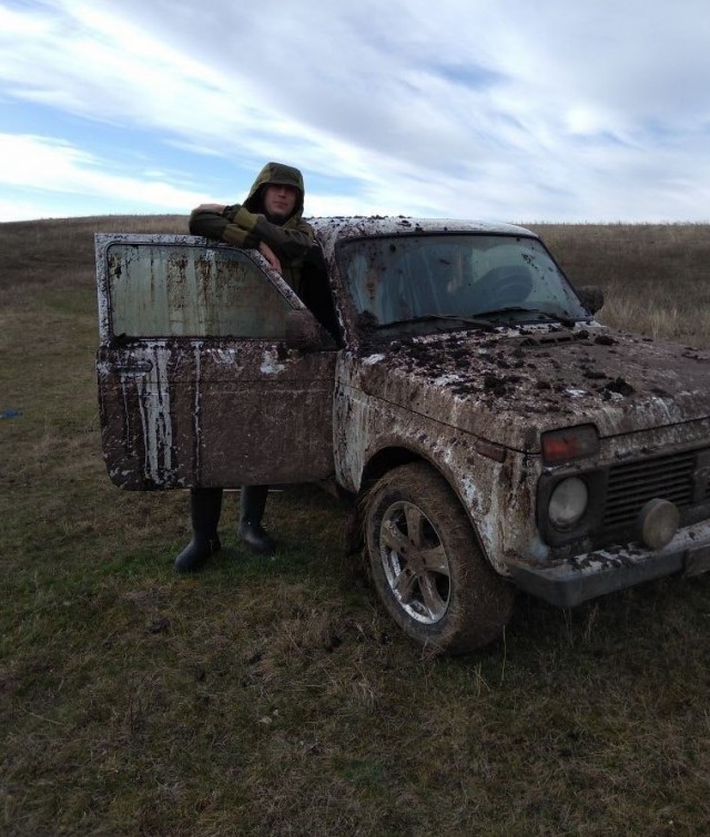 В Саратове 17-летний парень избил охранника военкомата, требуя отправить его на СВО