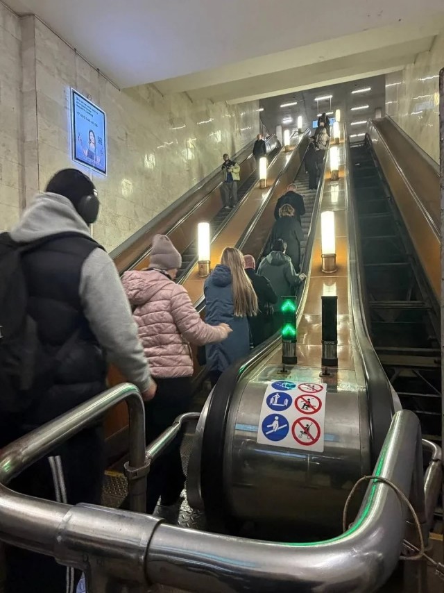 Светофор для пассажиров тестируют в московском метро