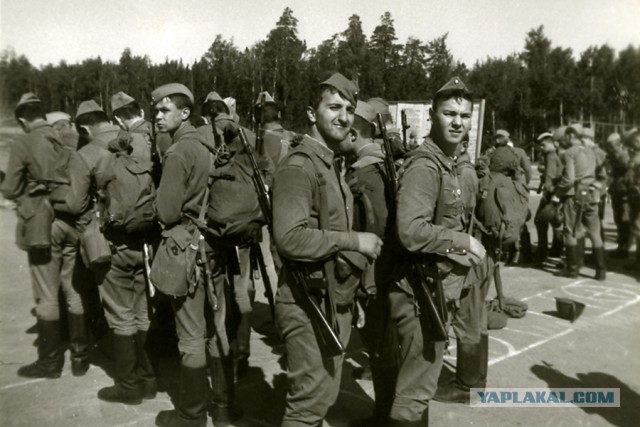 Мужики! Давайте свои фото в армии и сейчас!