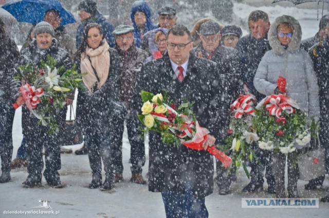 Власти польского Влоцлавека почтили память советских воинов