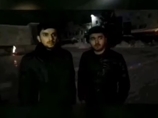 Азербайджанцев заставили извиняться за пиво и семечки у Вечного огня