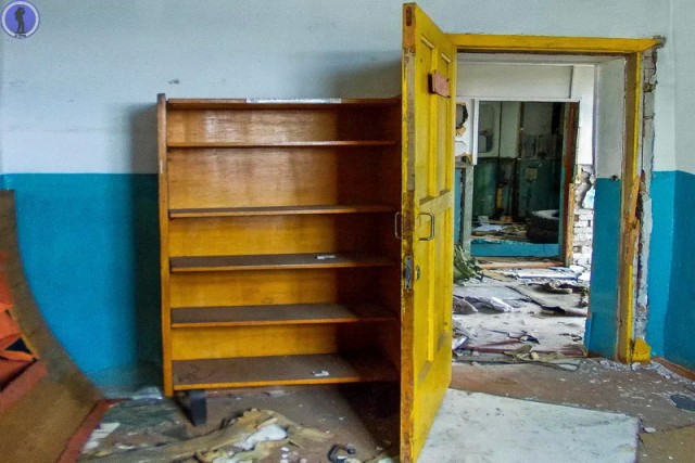 Заброшенный ракетный арсенал бывшего военного аэродрома "Кулон" в Переяславке