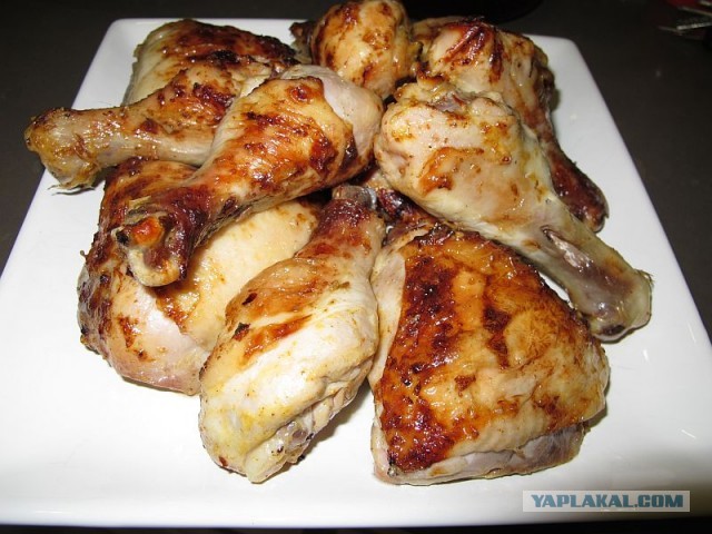 «Ишь грудь выпячила, бёдрами виляет, - Курица!», совместный пост  - Frau Marta и Mitsv