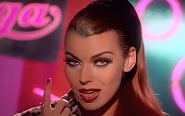 Кто из звезд эстрады выступал под фонограмму и почему они на это шли: 7 самых знаменитых «фанерщиков