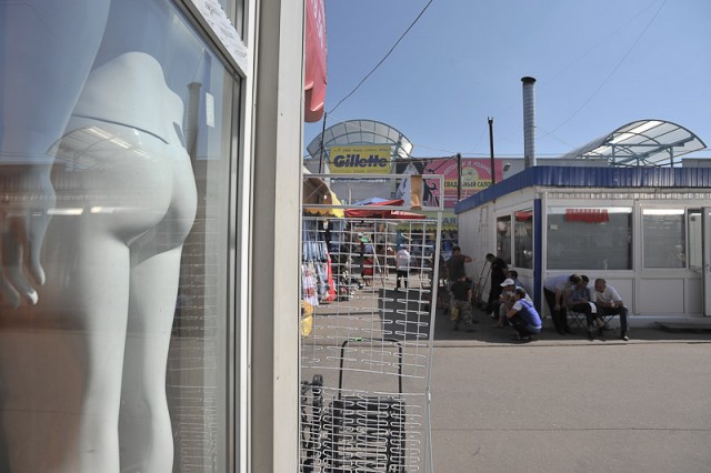 Вслед за Черкизоном закрывают Лужники