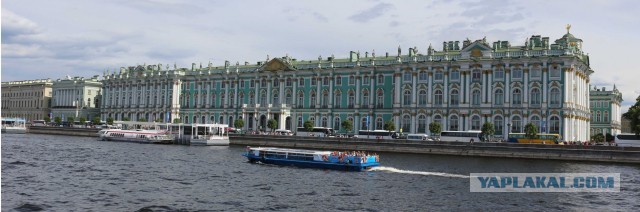 «Эта эра уже прошла». В Ульяновском речпорту разбирают на металлолом «Метеоры»