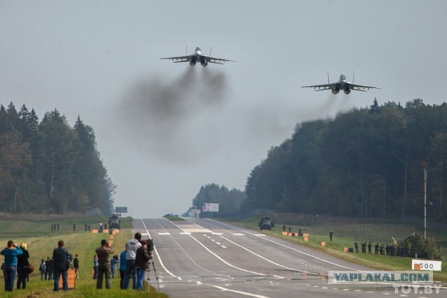Перевозка СУ-34 удивила американские СМИ