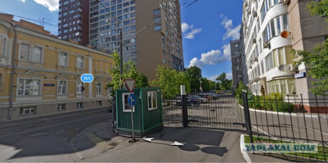 Дерзкий охранник из средней азии