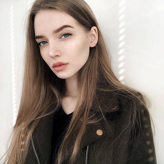 Приятные девушки из сети