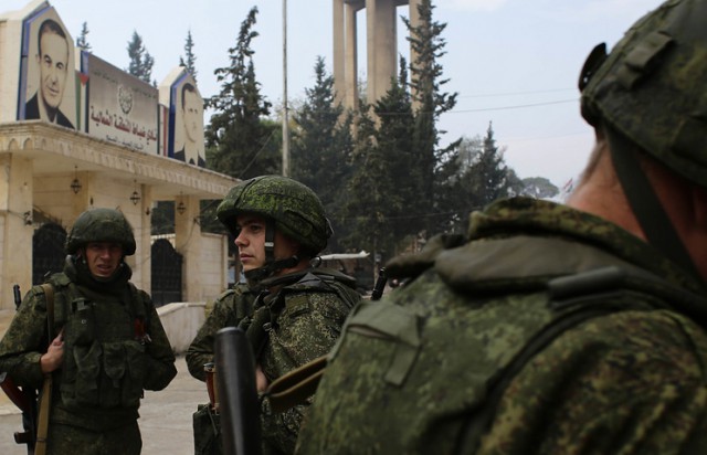 Трое российских военных ранены при прорыве блокады в Идлибе