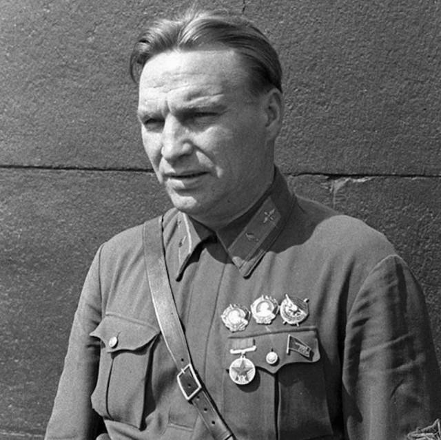 Почему наши бабушки в 20 лет выглядели взрослее, чем мы сейчас