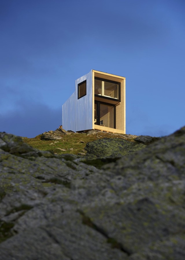 Домик площадью 19 кв. метров в горах Швейцарии