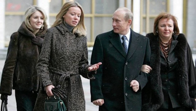 Дочери Путина в бизнесе на коронавирусе