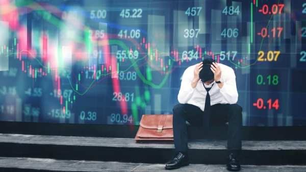 Головная боль и фильм ужасов: мировые рынки проснулись с «болевыми синдромами»