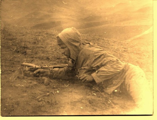 Фотографии связанных с историей Красной и Советской Армии.