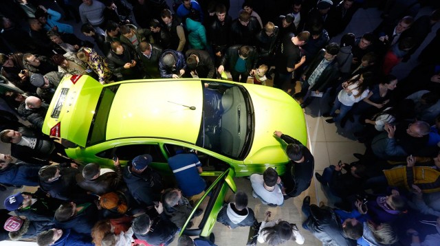 10 лет назад состоялся официальный старт продаж легендарной Lada Vesta. Стартовая цена автомобиля составляла "всего" 514 тысяч р