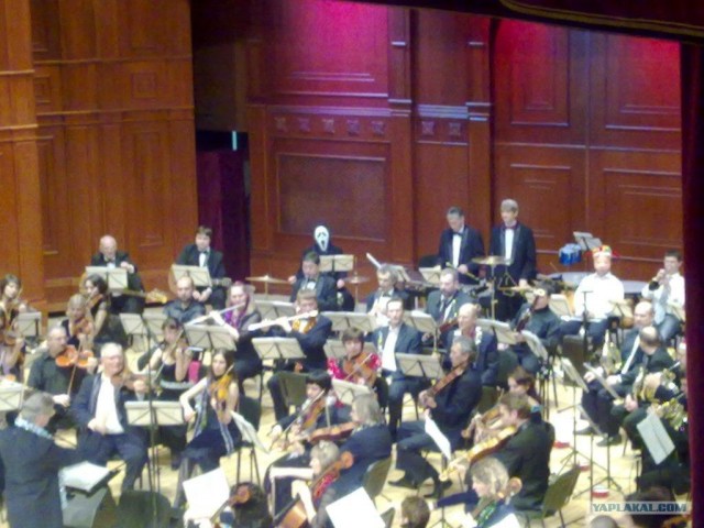 Кто убил скрипачку?