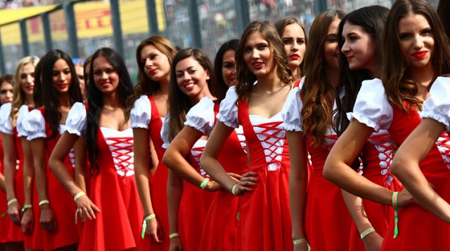 «Формула-1» отказалась от девушек