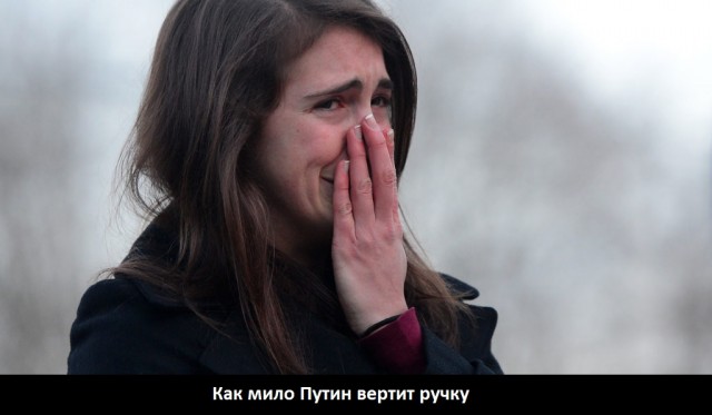 Новость! Шок! Владимир Путин раскрутил ручку во время совещания!
