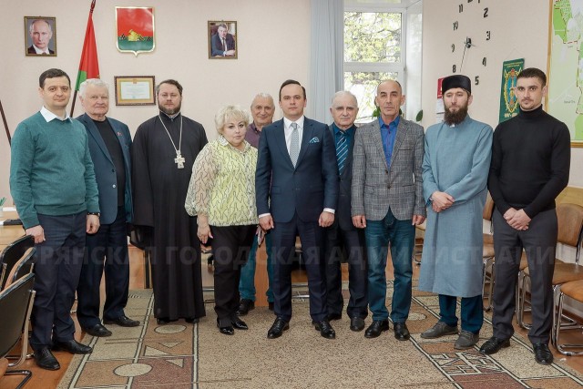 Денис Семёнов