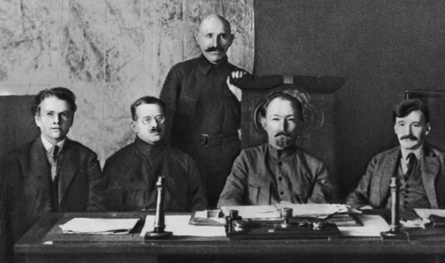 Почему сталинское окружение не считало Дзержинского своим