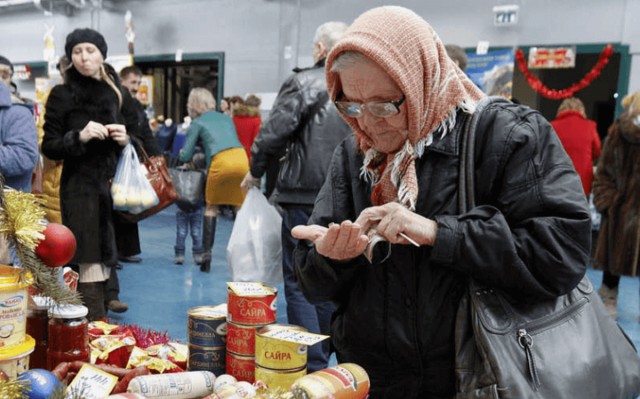 «7 лет работаю охранником»: Женщины 55+ воруют чаще всего - что я с ними делаю и почему (грустная правда жизни)