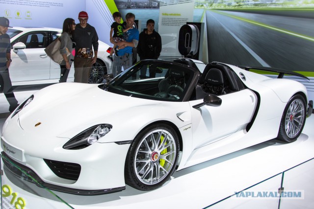 70 лет Porsche. Красивых автофото пост