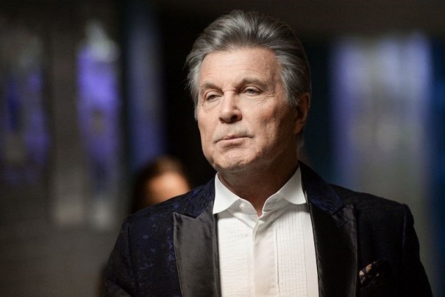 Государство купило Льву Лещенко лекарство за 1,8 млн рублей. Артист борется с редким заболеванием, возникающим из-за нарушения обмена веществ.