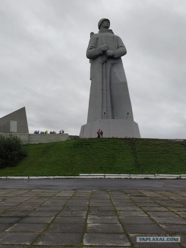 Посмотрите, как завораживающе выглядит «Алёша» — памятник защитникам Советского Заполярья