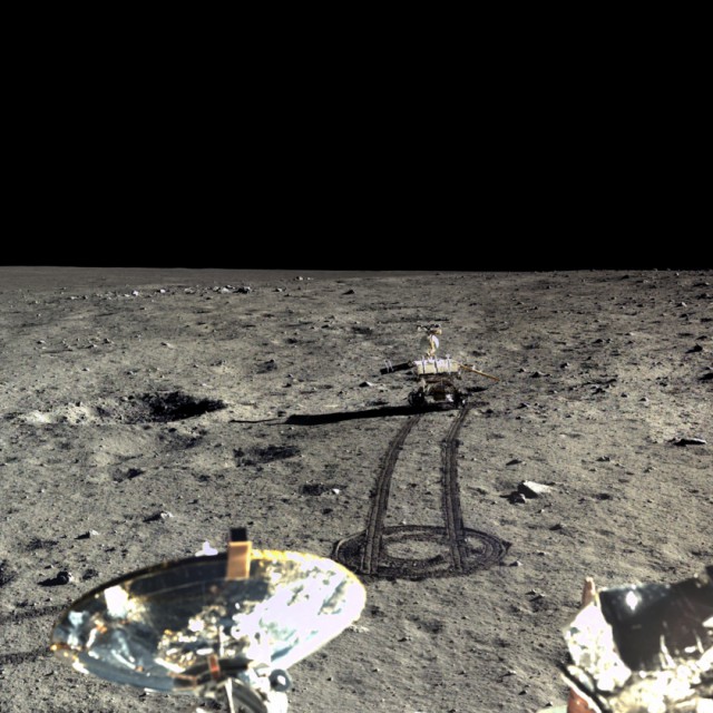 Китай опубликовал цветные фотографии после высадки на Луне