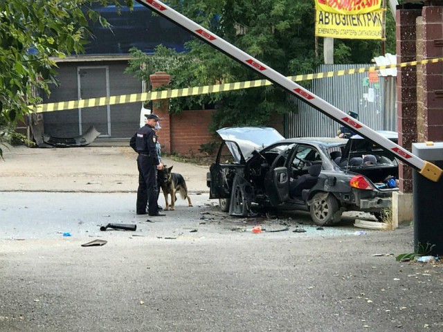 В Уфе на ходу взорвался автомобиль: водителю оторвало ноги. Считают - бомба