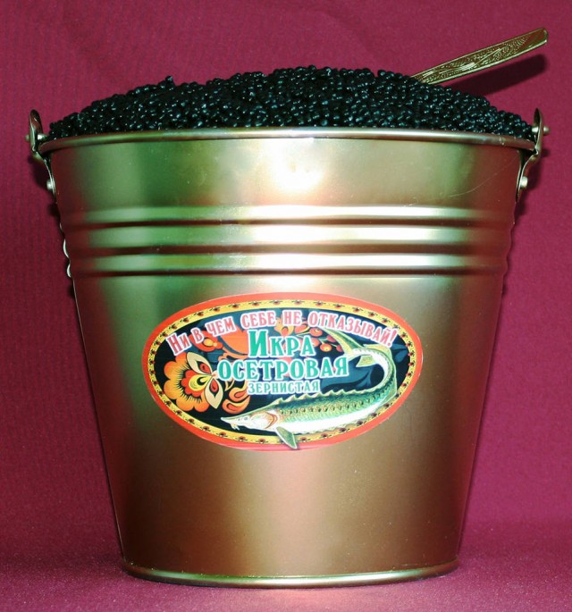 Москвичей призвали не выбрасывать контейнеры с икрой в раздельный сбор