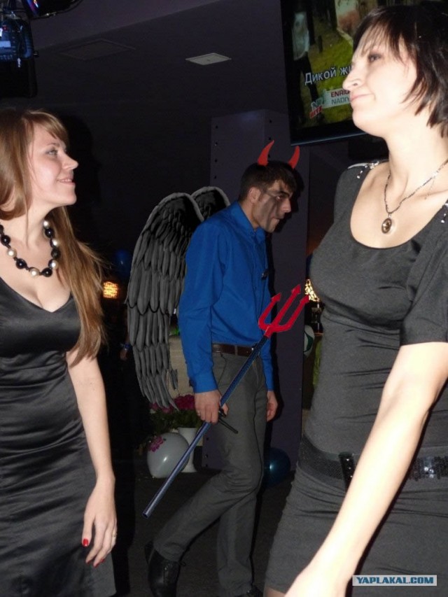 Фотожаба: Демонический охранник