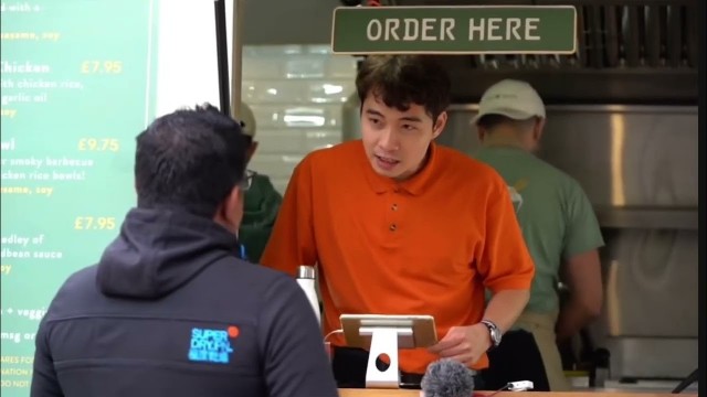 Испанский KFC объявил о коллаборации со «Свинкой Пеппой»