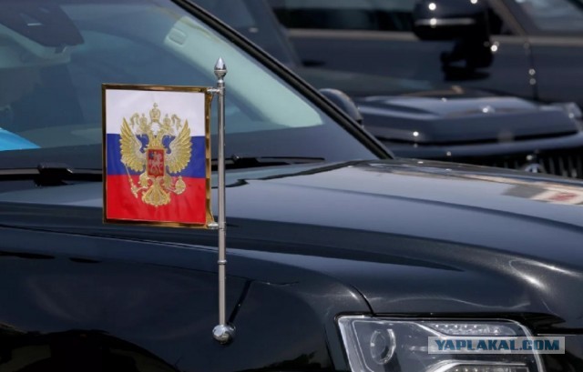 На флаге СССР внезапно «обнаружили» лишнюю звезду