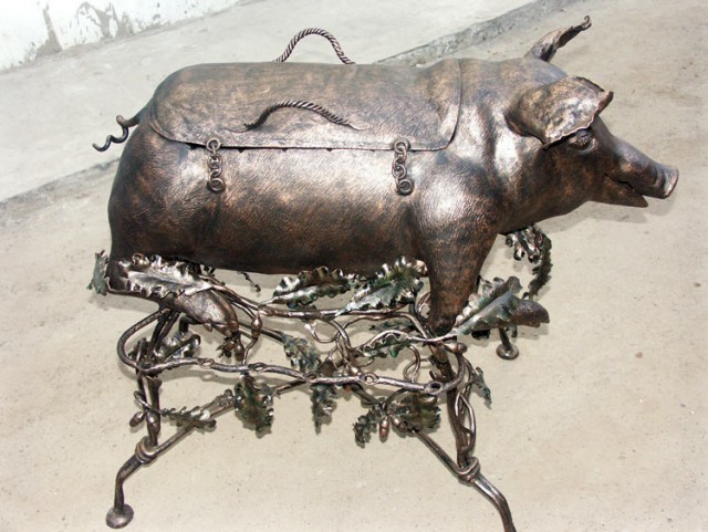 Мангал в форме Mercedes Gelandewagen