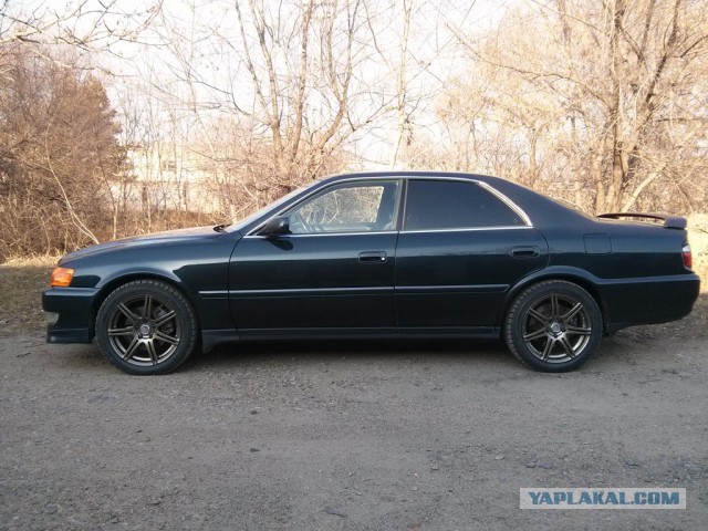 За стеной: необычная находка Toyota Mark II 1984