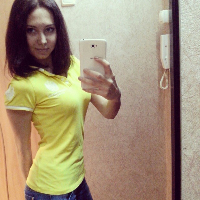 Горячие представительницы соцсетей.
