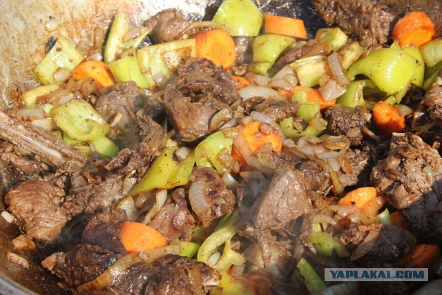 Простецкая печь для казанка
