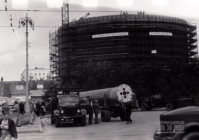 1962. «Бородинская панорама» переезжает в новое здание