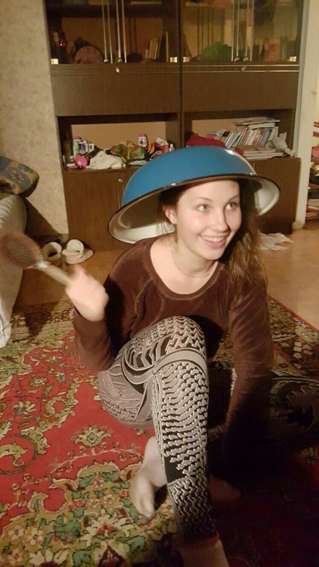 Девчонки, хватит кобениться перед фотиком
