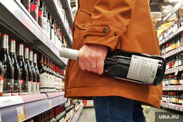 В Госдуме призвали сократить продажи алкоголя к Новому году