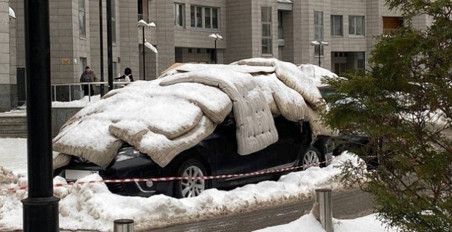 Осторожно, крышечка некрепко держится